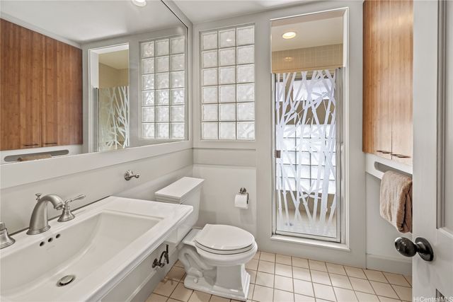 3865 Mariposa Drive, Honolulu, HI 96816