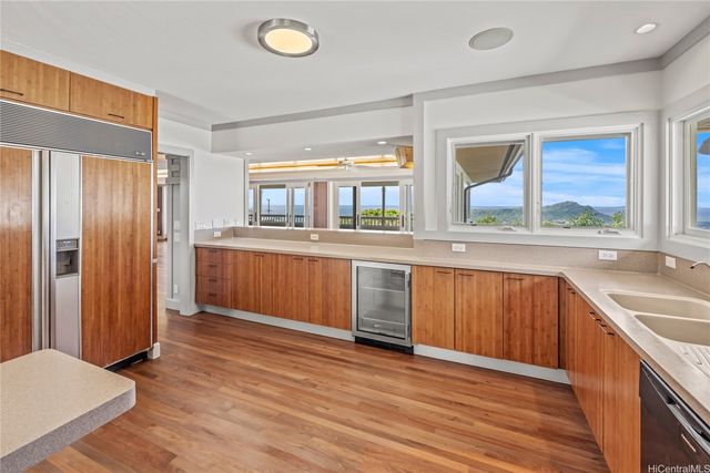 3865 Mariposa Drive, Honolulu, HI 96816