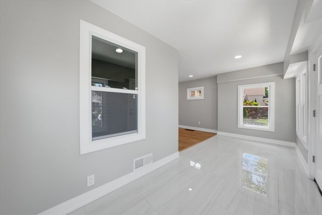 5231 S Homan Avenue, Chicago, IL 60632