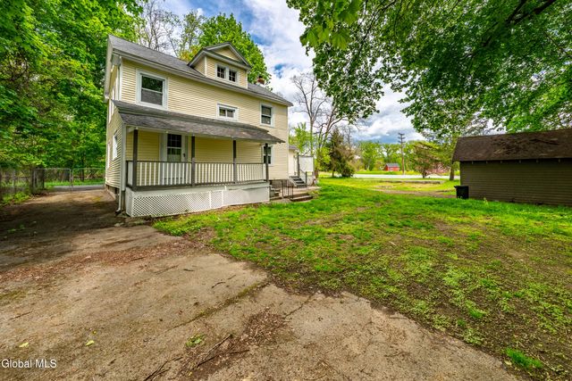 9 Schermerhorn Road, Rotterdam, NY 12306