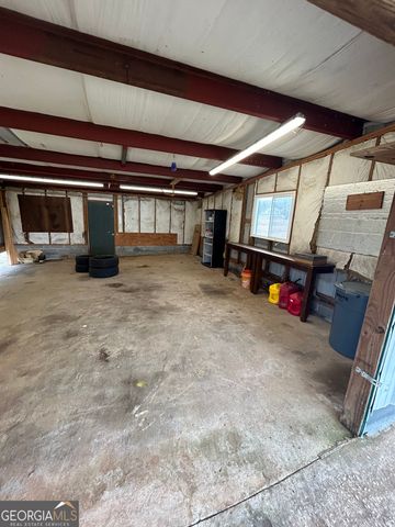 206 Ann Murphy Road, West Point, GA 31833