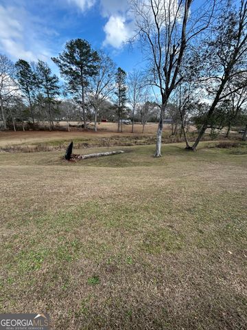 206 Ann Murphy Road, West Point, GA 31833