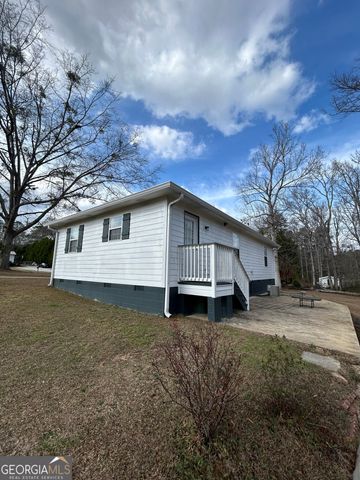206 Ann Murphy Road, West Point, GA 31833