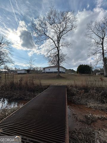 206 Ann Murphy Road, West Point, GA 31833