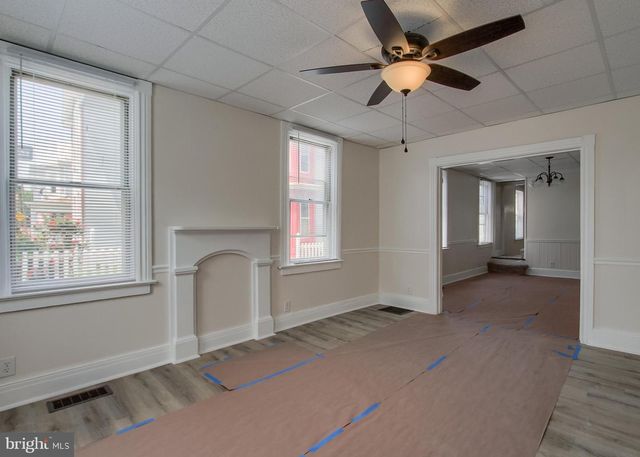 24 W LOCUST ST, Mechanicsburg, PA 17055