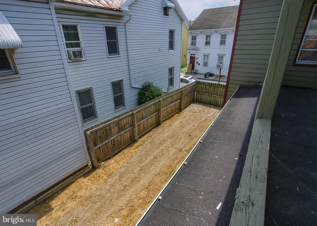 24 W LOCUST ST, Mechanicsburg, PA 17055