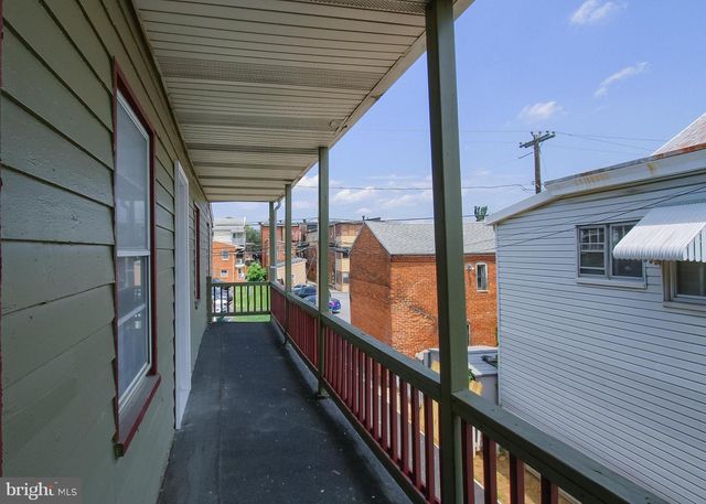 24 W LOCUST ST, Mechanicsburg, PA 17055