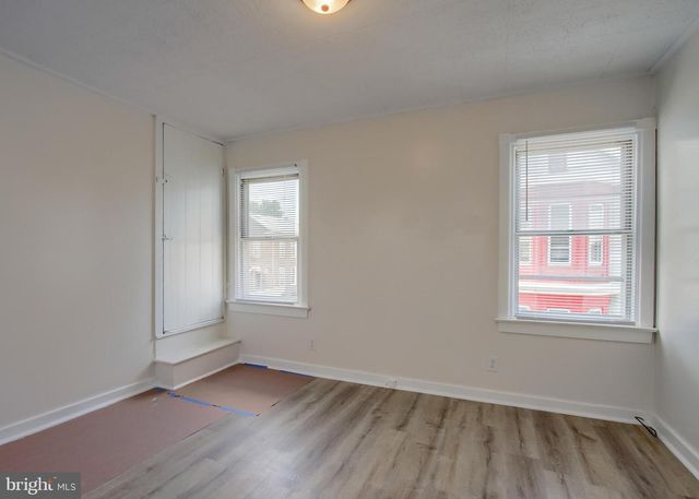 24 W LOCUST ST, Mechanicsburg, PA 17055