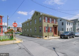 24 W LOCUST ST, Mechanicsburg, PA 17055