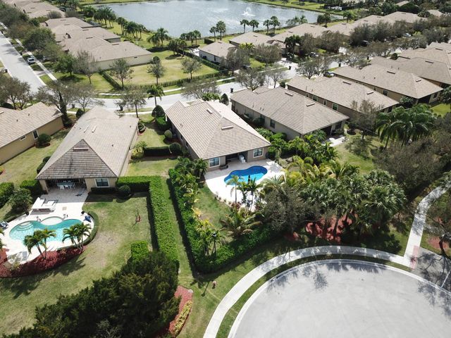 10441 Prato Street, Wellington, FL 33414