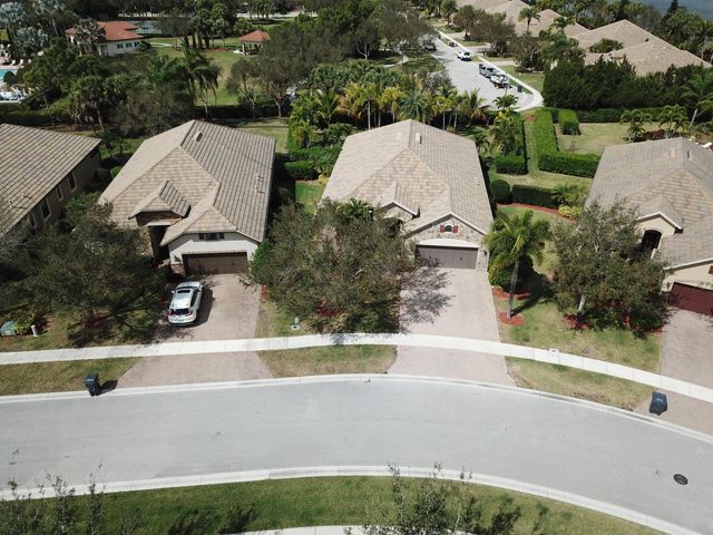 10441 Prato Street, Wellington, FL 33414