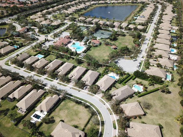 10441 Prato Street, Wellington, FL 33414