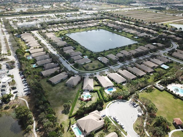 10441 Prato Street, Wellington, FL 33414