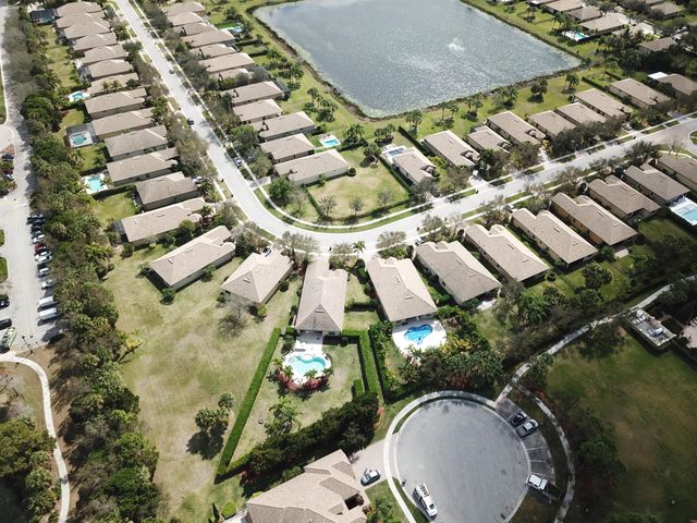 10441 Prato Street, Wellington, FL 33414