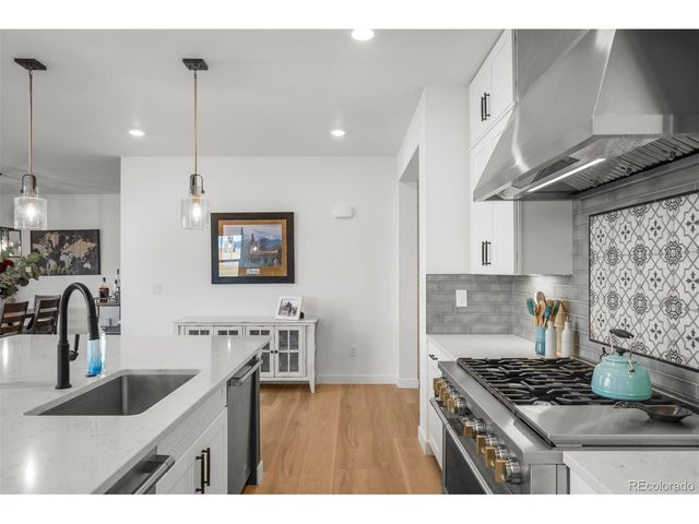 15475 W Columbia Ave, Morrison, CO 80465