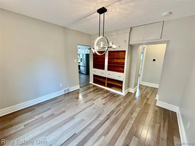 865 Grant Avenue, Clawson, MI 48017