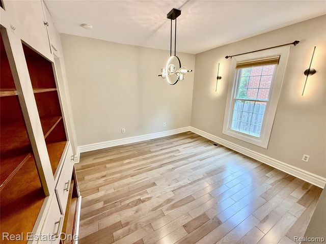 865 Grant Avenue, Clawson, MI 48017