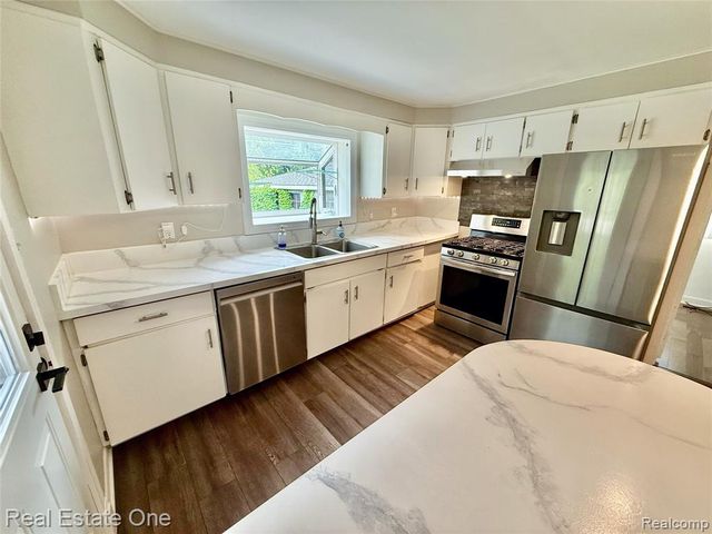 865 Grant Avenue, Clawson, MI 48017