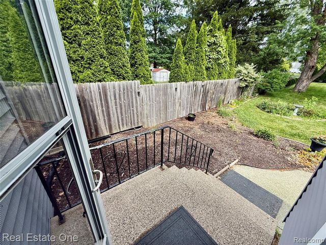 865 Grant Avenue, Clawson, MI 48017