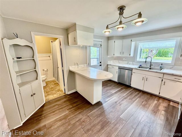 865 Grant Avenue, Clawson, MI 48017