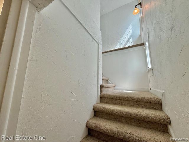 865 Grant Avenue, Clawson, MI 48017