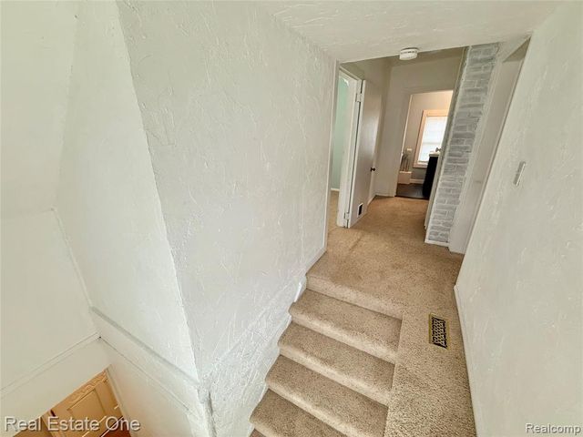 865 Grant Avenue, Clawson, MI 48017