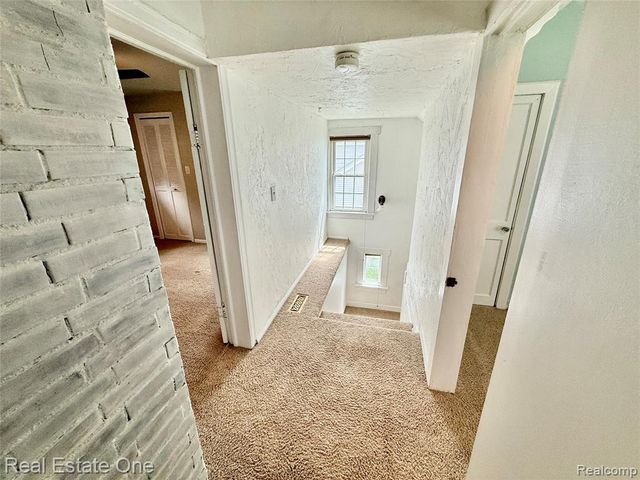 865 Grant Avenue, Clawson, MI 48017