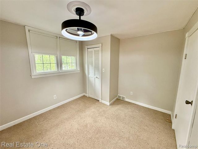 865 Grant Avenue, Clawson, MI 48017