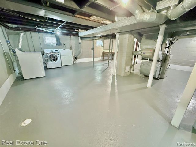 865 Grant Avenue, Clawson, MI 48017