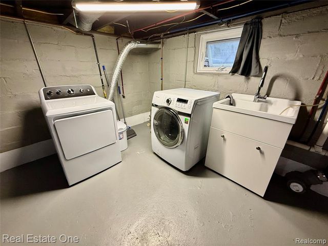 865 Grant Avenue, Clawson, MI 48017
