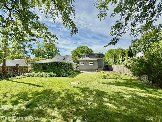 865 Grant Avenue, Clawson, MI 48017