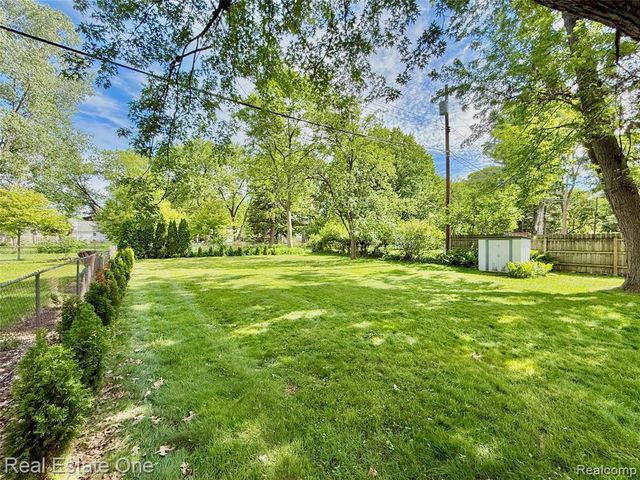 865 Grant Avenue, Clawson, MI 48017