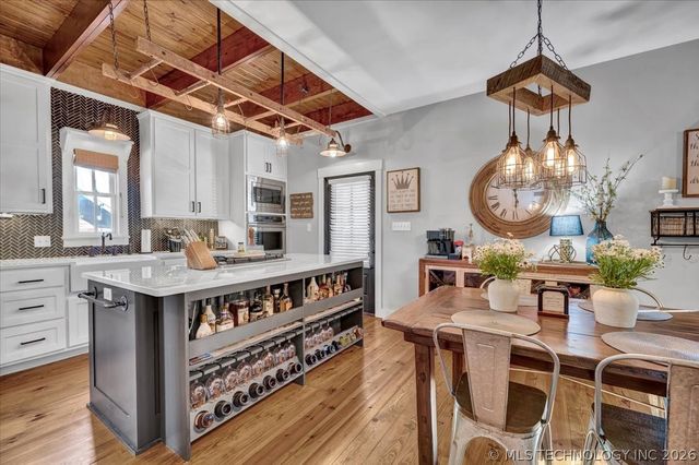 37 Firefly Lane, Carlton Landing, OK 74432