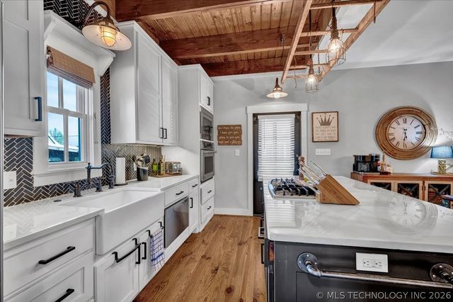 37 Firefly Lane, Carlton Landing, OK 74432