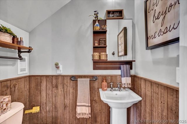 37 Firefly Lane, Carlton Landing, OK 74432