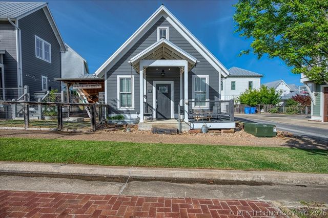 37 Firefly Lane, Carlton Landing, OK 74432