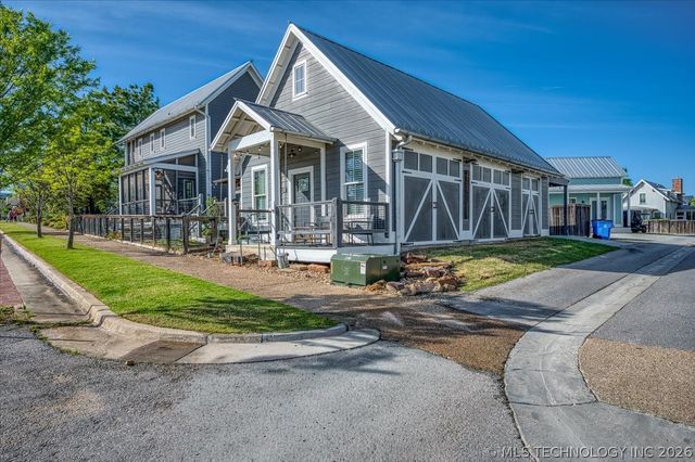 37 Firefly Lane, Carlton Landing, OK 74432