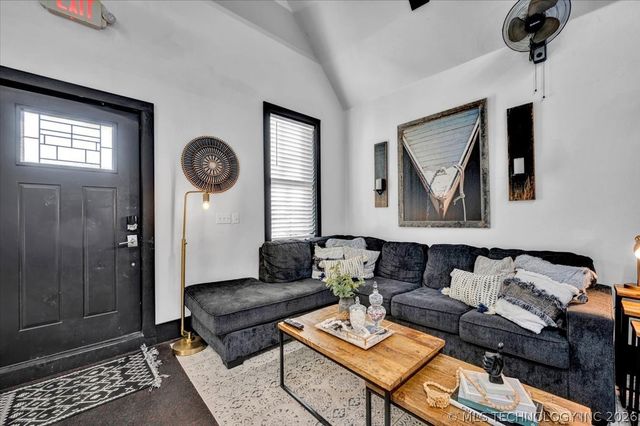 37 Firefly Lane, Carlton Landing, OK 74432