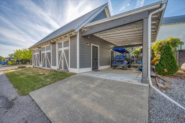 37 Firefly Lane, Carlton Landing, OK 74432