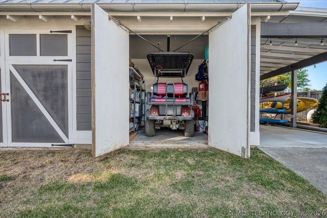 37 Firefly Lane, Carlton Landing, OK 74432