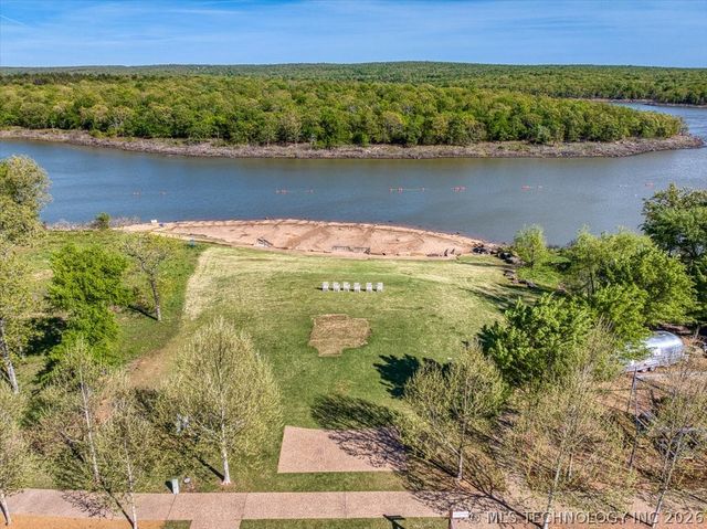 37 Firefly Lane, Carlton Landing, OK 74432