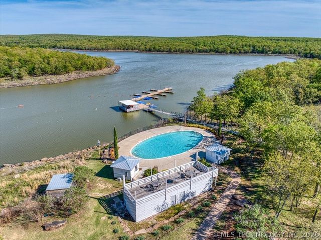 37 Firefly Lane, Carlton Landing, OK 74432