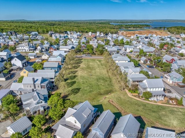 37 Firefly Lane, Carlton Landing, OK 74432
