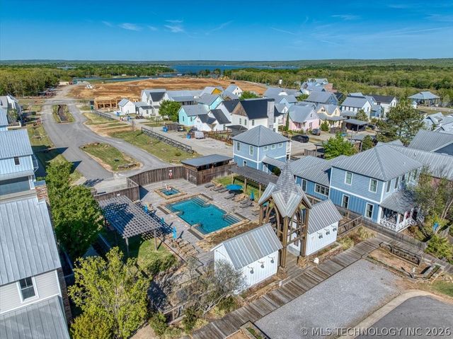 37 Firefly Lane, Carlton Landing, OK 74432