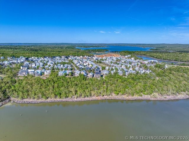37 Firefly Lane, Carlton Landing, OK 74432