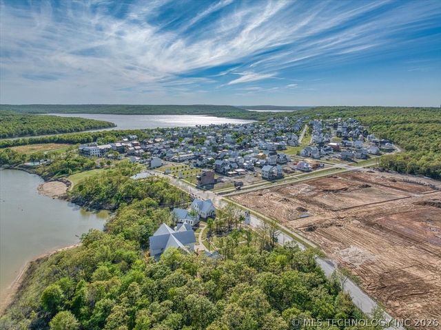 37 Firefly Lane, Carlton Landing, OK 74432