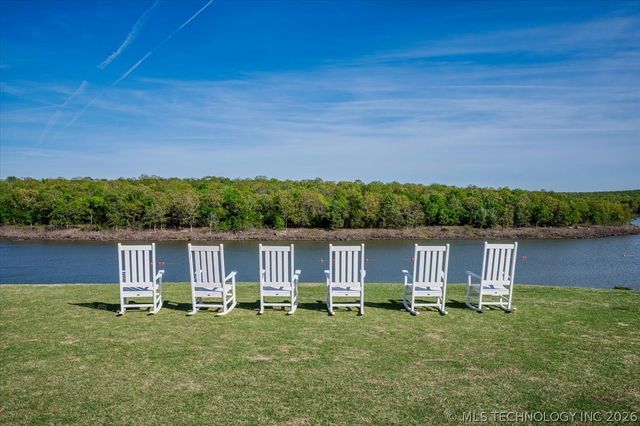 37 Firefly Lane, Carlton Landing, OK 74432