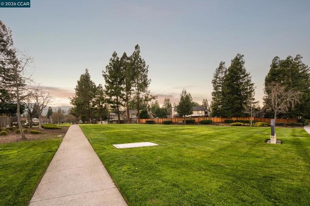 633 Lomond Cir, San Ramon, CA 94583