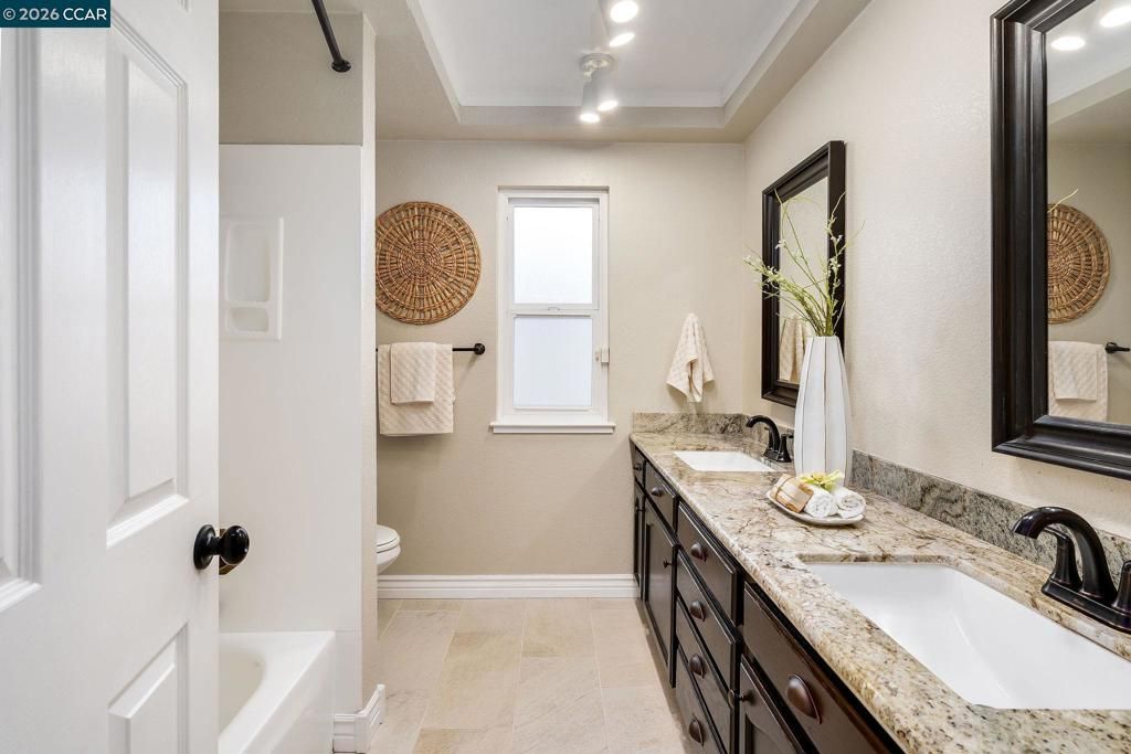 Image 30 of property listing at 633 Lomond Cir, San Ramon, CA 94583