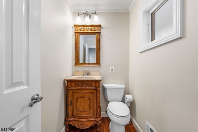 10 Bayberry Ln, Randolph Twp., NJ 07869